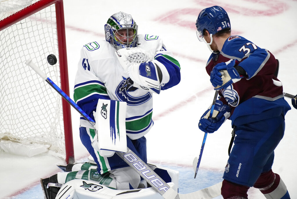 Colorado Hosts Vancouver After Rantanen's 2-goal Game - Sentinel Colorado