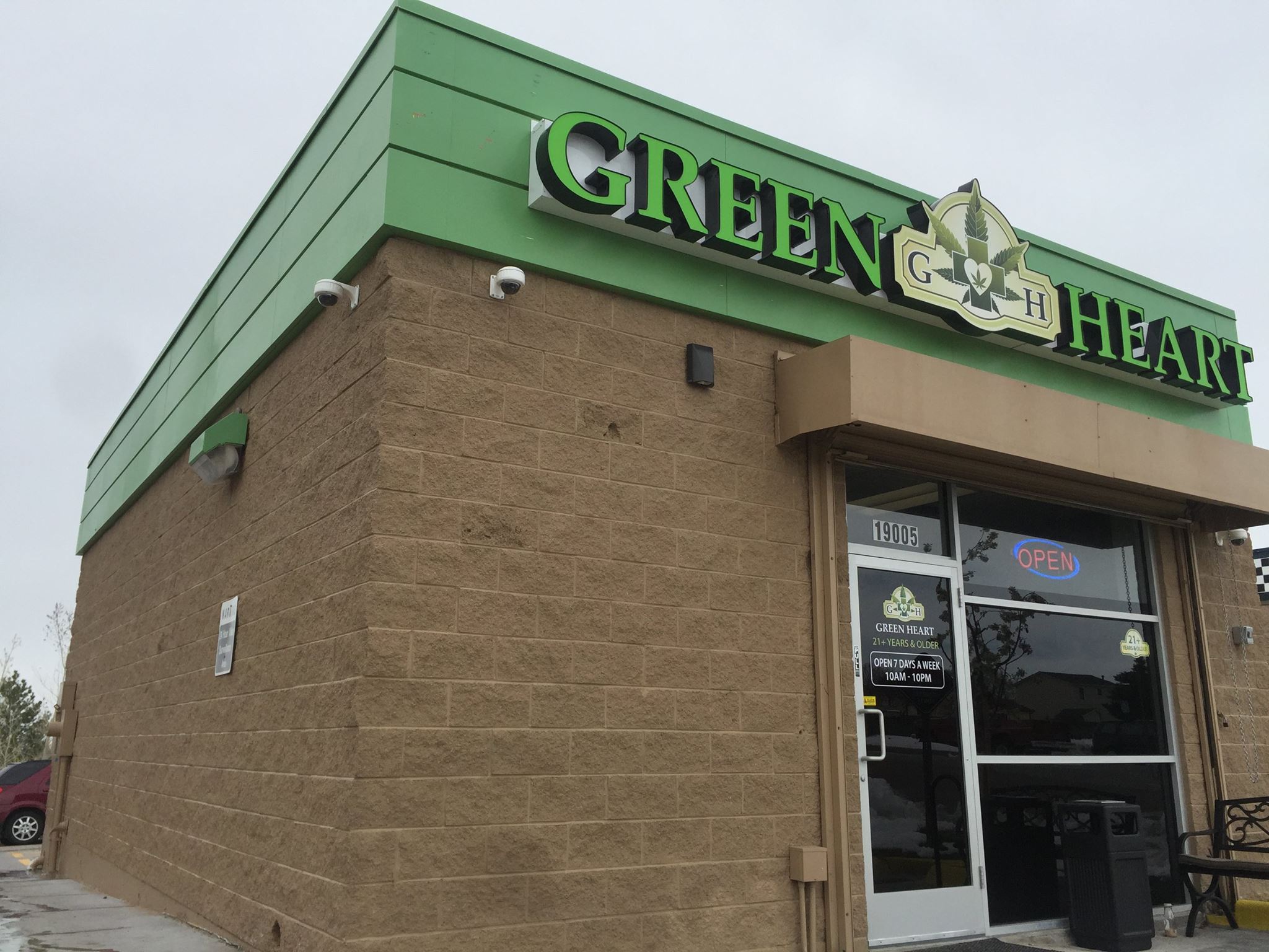 Security Guard At Aurora Pot Dispensary Fatally Shot In Robbery